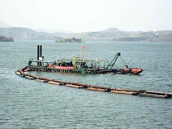 絞吸式挖泥船(chuán)